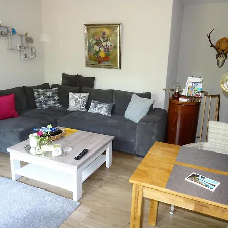 Krekel In Ruhiger Lage, Komplett Renoviert Und Neu Eingerichtet