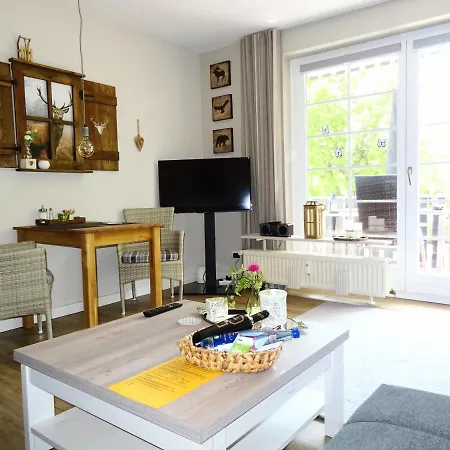 Krekel In Ruhiger Lage, Komplett Renoviert Und Neu Eingerichtet *